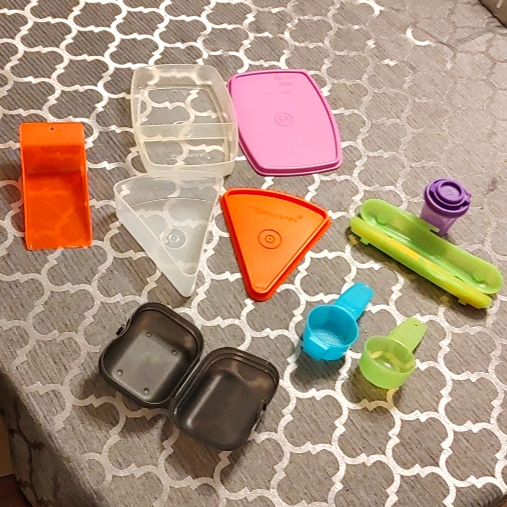 Tupperware lot